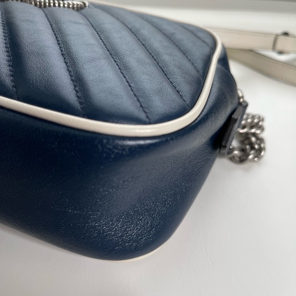 Gucci Mormont calfskin Matelasse Diagonal  Navy Blue Camera bag. Authentic. - Picture 12 of 14